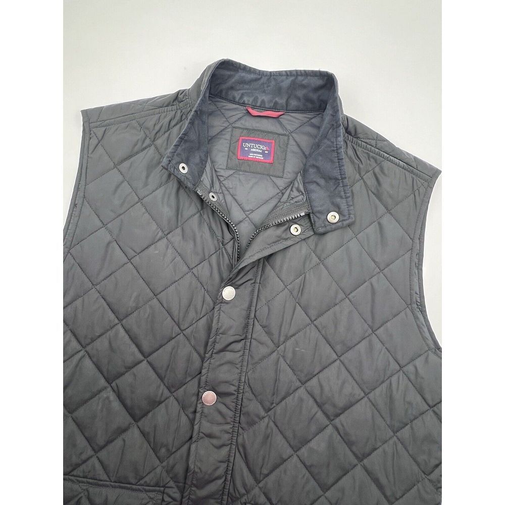 UnTuckit Quilted Vest Full Zip Jacket Mens Medium Black Button Cover Read